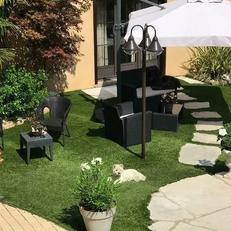 Des Bichonnieres Hotel 3*